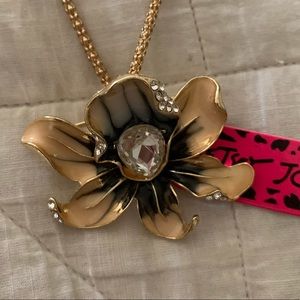 Betsey Johnson pendant/ pin
